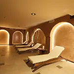 Royal Park By Astoria Collection 4* בנסקו