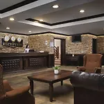 מלון Royal Park By Astoria Collection בנסקו