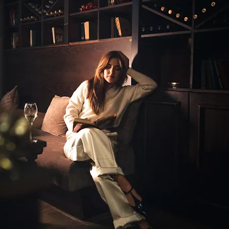 호텔 Royal Park By Astoria Collection 반스코