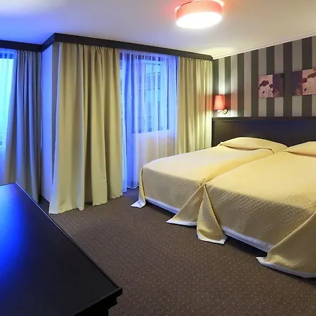 Royal Park Hotel & Apartments Otel
