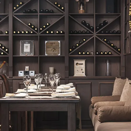 Royal Park & Отель