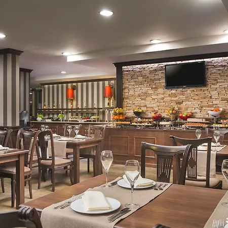 Royal Park Hotel & Apartments Otel