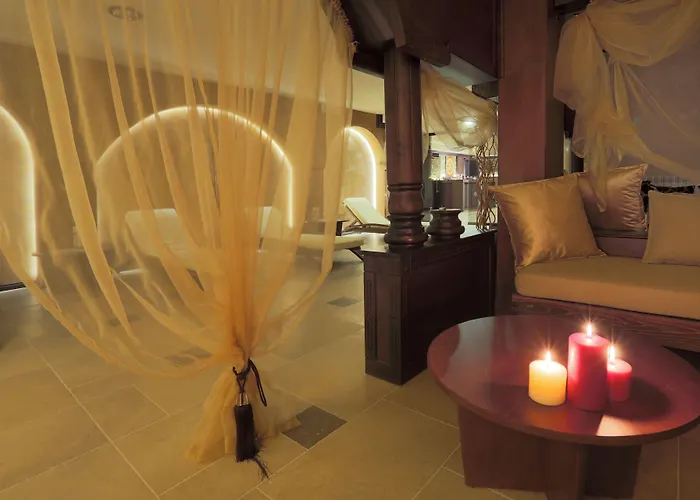 Royal Park By Astoria Collection Szálloda 4*