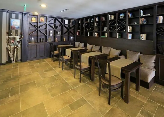 Royal Park By Astoria Collection Szálloda 4*